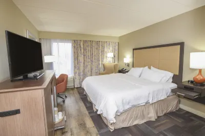 Hampton Inn Cincinnati-Eastgate Hotels near Dollar Tree