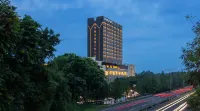 DoubleTree by Hilton Jakarta Bintaro Jaya Các khách sạn gần University of Muhammadiyah Jakarta
