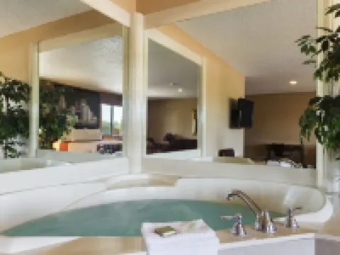 Super 8 by Wyndham Taylor/Detroit Area Hotels in Taylor