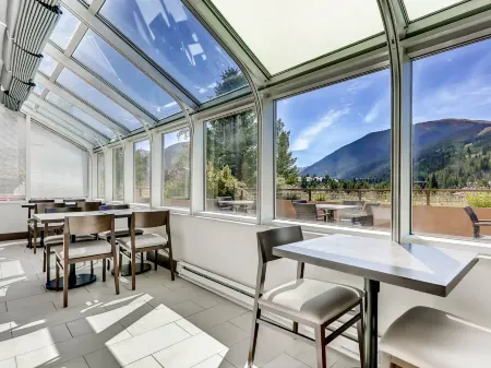 Hyatt Place Keystone / Dillon