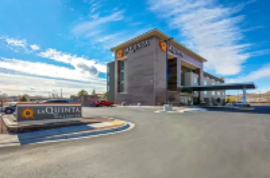 ลากินตา อินน์แอนด์สวีทส์ บายวินด์แฮม คิงแมน