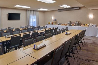 会議室 コートヤード バイ マリオット デトロイト ディアボーンの写真