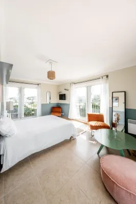 Résidence Château d'Acotz - Appartements Avec Piscine à 300m des Plages & Océan Hotels near Gare de Saint Jean de Luz - Ciboure