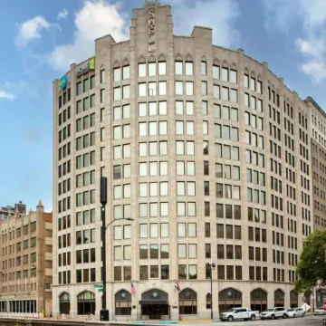 Tru by Hilton St. Louis Downtown Отели рядом с достопримечательностью «Старое здание суда»