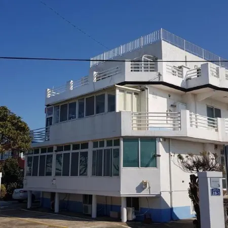 Jeju Viento Gimnyeong Pension Отели рядом с достопримечательностью «Пляж Джимйонг»