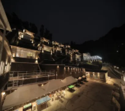 360 เซาท์, คันดาลา