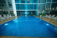 New Wave Hotel - romantis