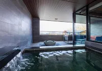 Lake Shikotsu Tsuruga Bessou Ao No Za