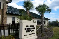 Crystal Cove Riverfront Resort Hotels in Palatka