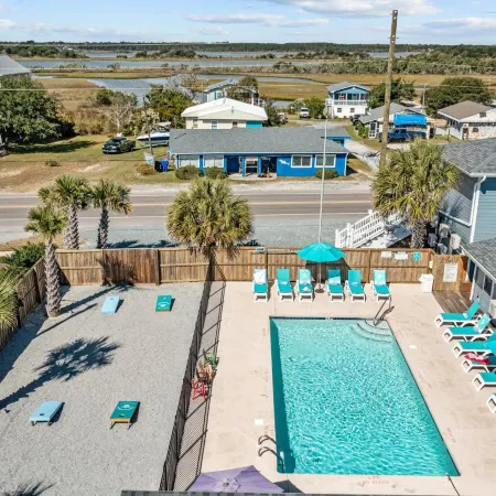Loggerhead Inn and Suites