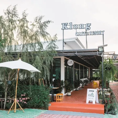 Klong Cafe & Resort