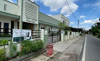 Cherry Green Hotel