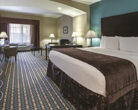 La Quinta Inn & Suites by Wyndham Sebring Hotels in Sebring