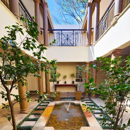 10 2nd Avenue Houghton Estate by Dream Resorts Отели рядом с достопримечательностью «Браамфонтейн»