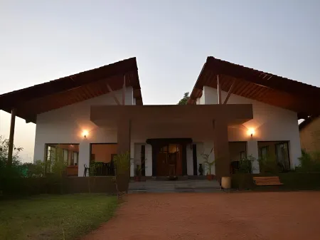 Jharna Resort  Navegaongate Tadoba