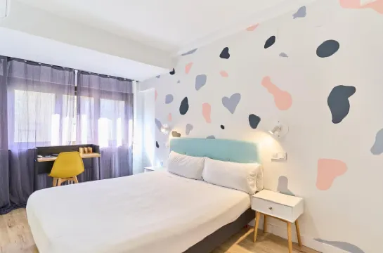 Hostal Carmen by Gaiarooms