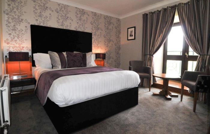 The Hillcrest Hotel