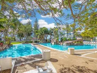 Oaks Gold Coast Calypso Plaza Suites - Beach