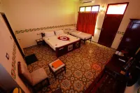 Deshadan Chola , Thanjavur - 3-Star