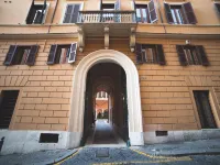 Trevi Portrait Hotels near تريفي