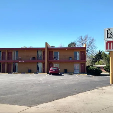 Essex House Motel