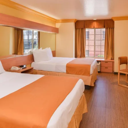 H3 Inn & Suites - LAX Airport - Los Angeles Отели рядом с достопримечательностью «Район аэропорта Лос-Анджелеса»