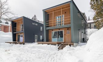 Creekside Chalets Hakuba