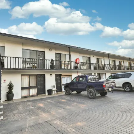 Boulevard Motor Inn