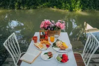 House of Passion Amphawa - breakfast