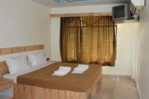 Riverside Inn - Motels