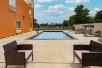 Days Inn & Suites by Wyndham Horn Lake/Memphis Graceland Hotels in Horn Lake