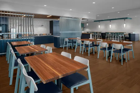 SpringHill Suites Myrtle Beach Oceanfront Отели рядом с достопримечательностью «Сиборд Коммонс»