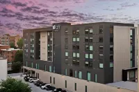 Aloft Kansas City Country Club Plaza Hotels in 
