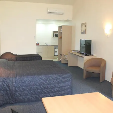 Captains Quarters Motor Inn