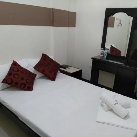 V.F. Riton Apartelle