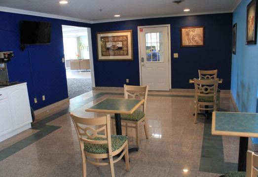 데이즈 인 호텔 외관