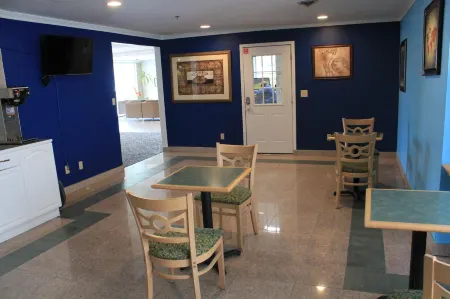 Days Inn by Wyndham Seatac Airport