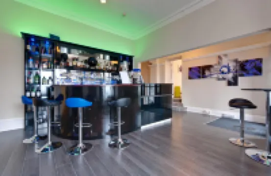 Lauriston Court Hotel