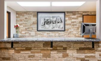 Super 8 by Wyndham Pella