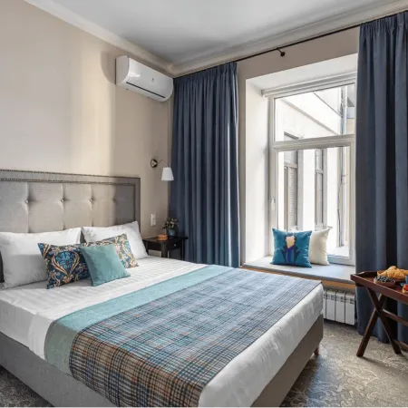 The Watson Hotel  (Ватсон) Отели рядом с достопримечательностью ««Халяль»»