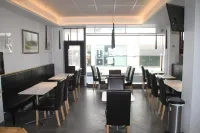 100 Iceland Hotel - 3-Star