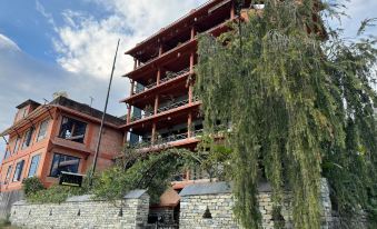 Nar-Bis Hotel
