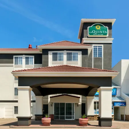 La Quinta Inn and Suites by Wyndham at WaTiki Waterpark