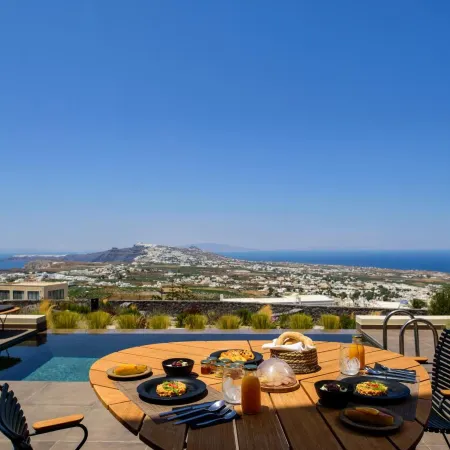 Apikia Santorini