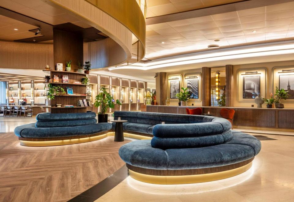 래디슨 블루 스칸디나비아 호텔 코펜하겐의 모던한 로비