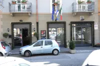 Hotel Giulio Cesare Отели в г. 