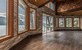 The Lodge on Harrison Lake