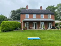 The Hall Farm Bed and Breakfast - parking