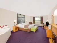 Super 8 by Wyndham St. James Hotels in Saint James