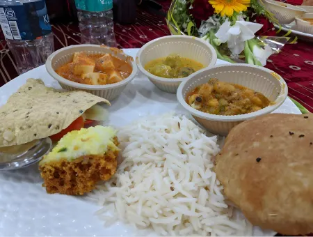 FabHotel Prime Grand Palace I Отели рядом с достопримечательностью «Ghaziabad Haat»